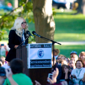 033.jpg
