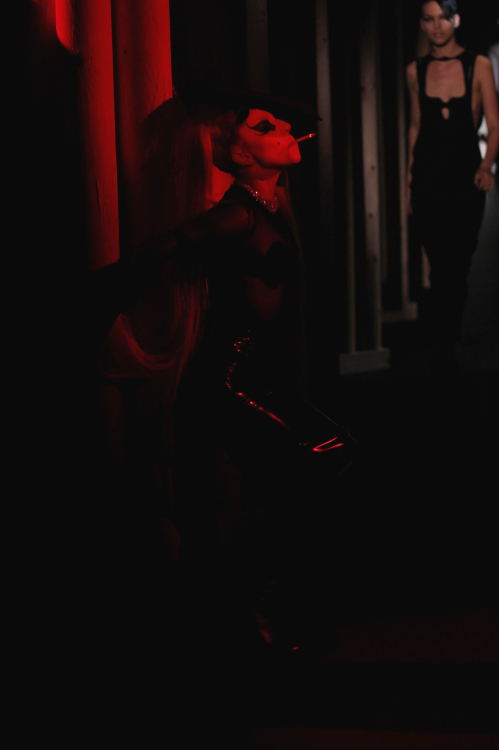 001.jpg