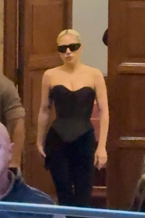 01.jpg